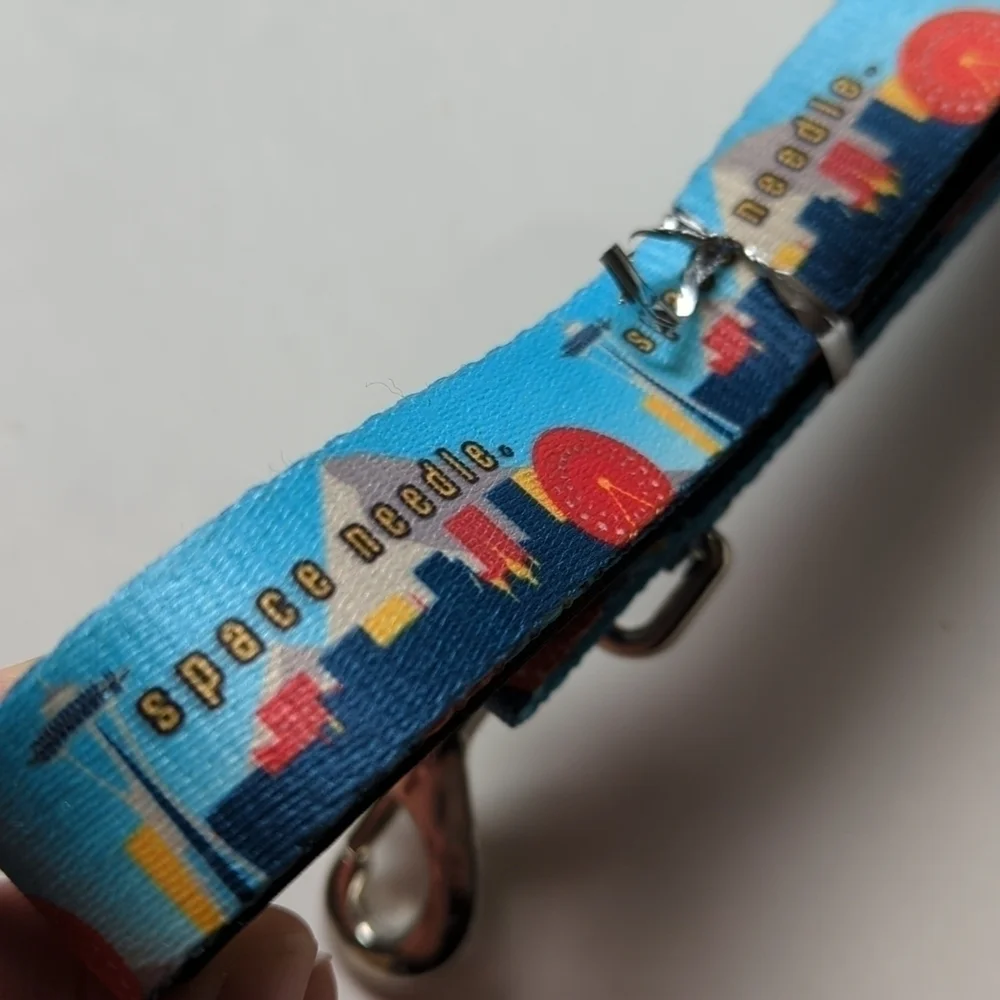 Seattle Space Needle Large Dog Leash NWT